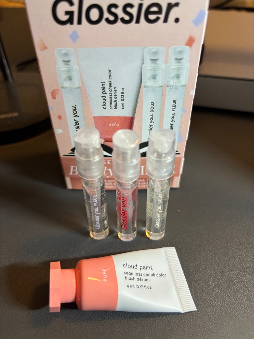 Glossier samples Puff cloud paint plus three fragrance samples. - Picture 1 of 1